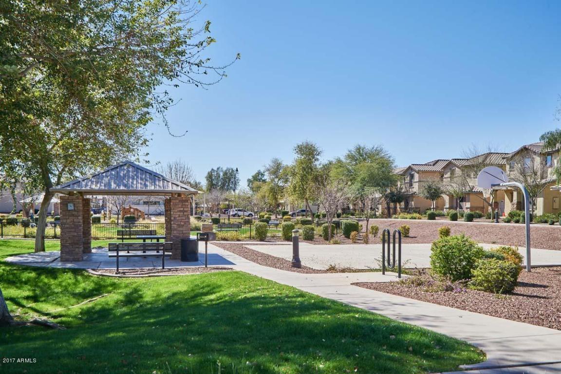 874 S Pheasant Dr, Gilbert, AZ 85296 photo 9