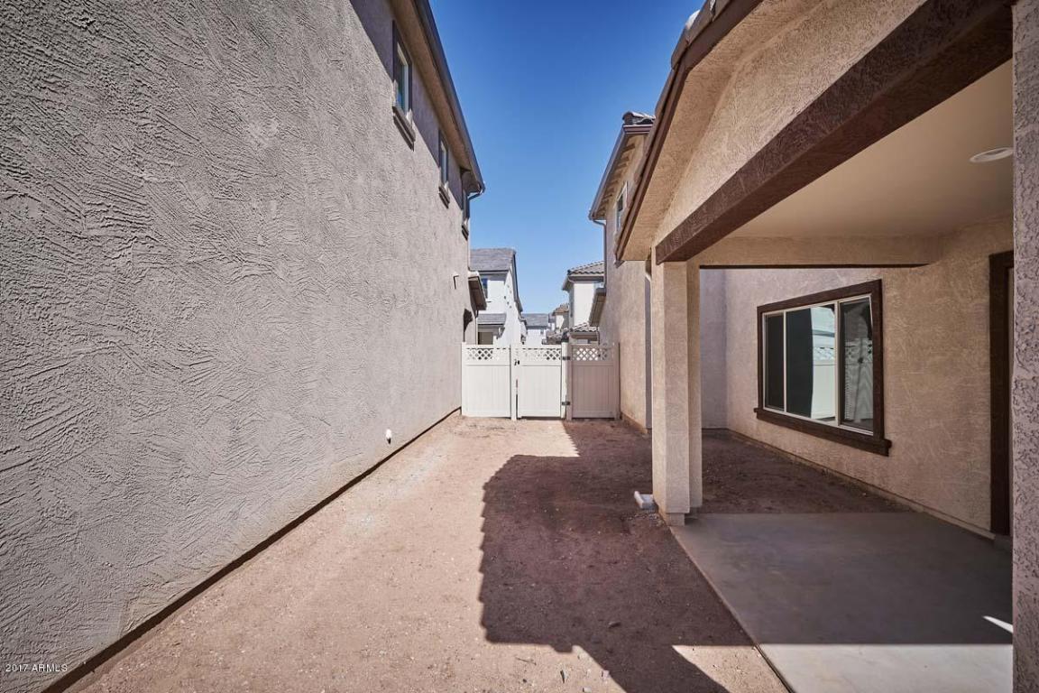 874 S Pheasant Dr, Gilbert, AZ 85296 photo 4