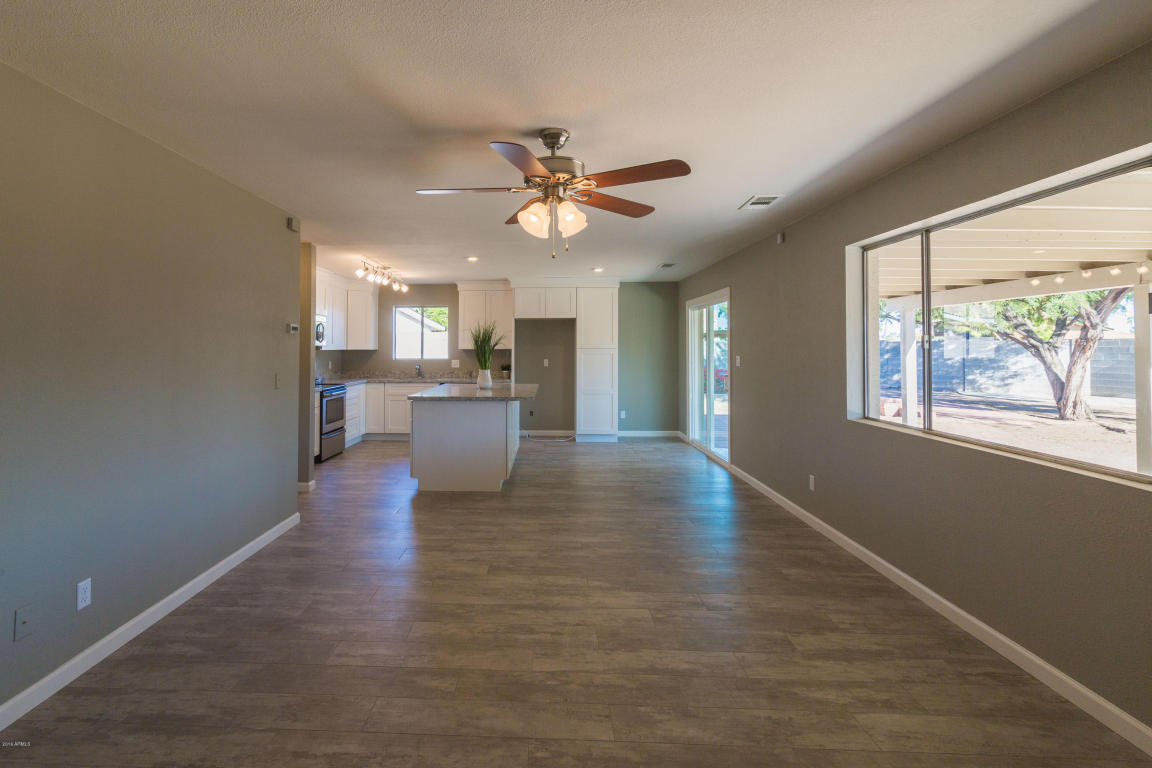 1535 E Crescent Cir, Mesa, AZ 85204 photo 4