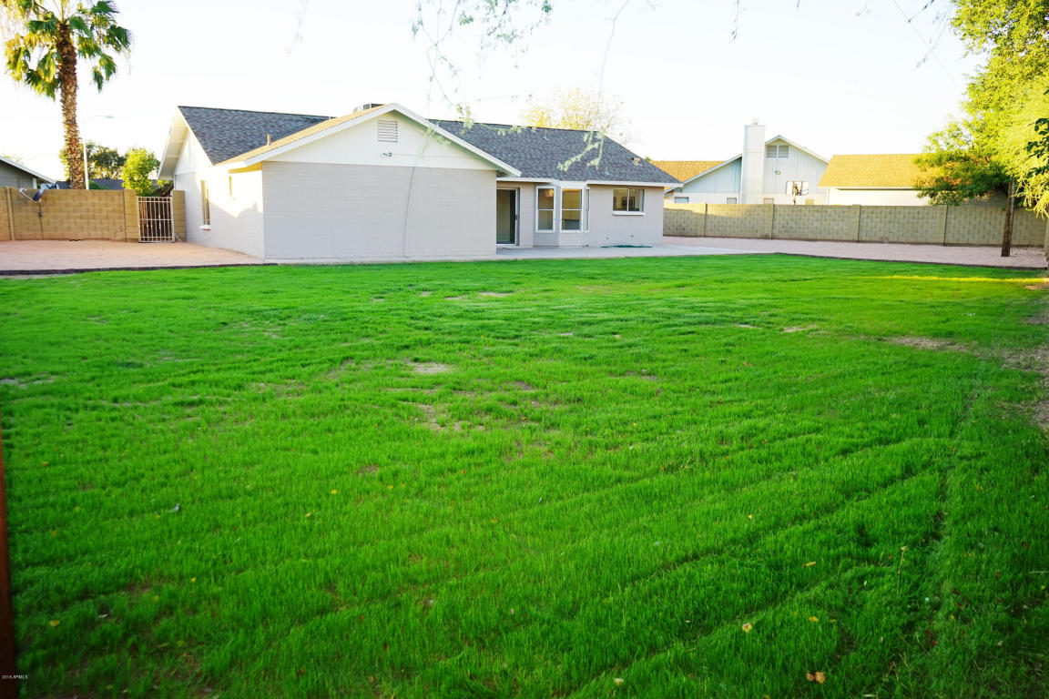 5051 E Fairbrook Cir, Mesa, AZ 85205 photo 2