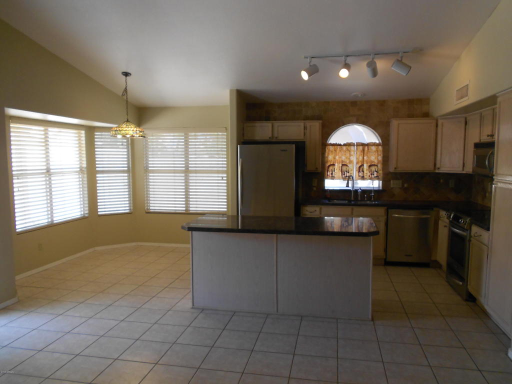 4522 E Rock Wren Rd, Phoenix, AZ 85044 photo 4