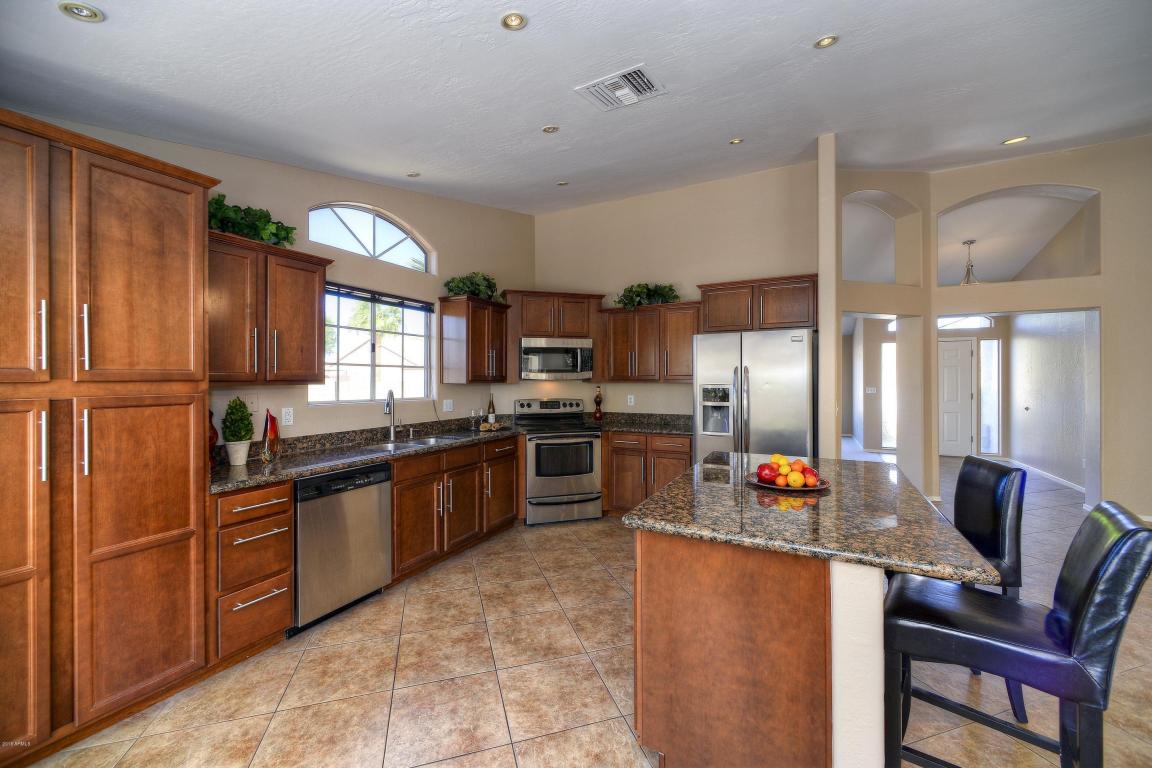 2605 E Carmel Cir, Mesa, AZ 85204 photo 4