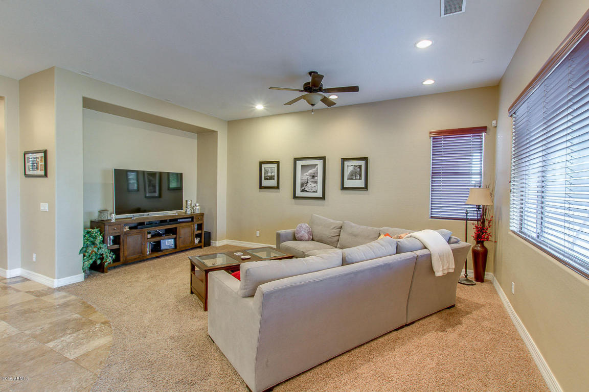 3138 E Santa Fe Ln, Gilbert, AZ 85297 photo 4