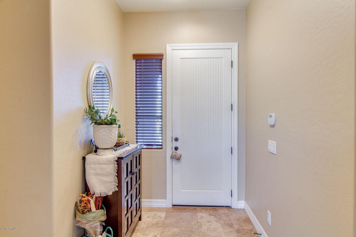 3138 E Santa Fe Ln, Gilbert, AZ 85297 photo 3