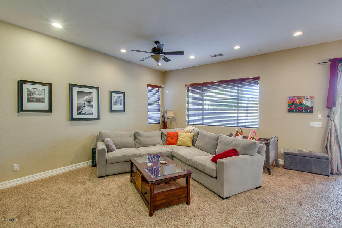 3138 E Santa Fe Ln, Gilbert, AZ 85297 photo 5