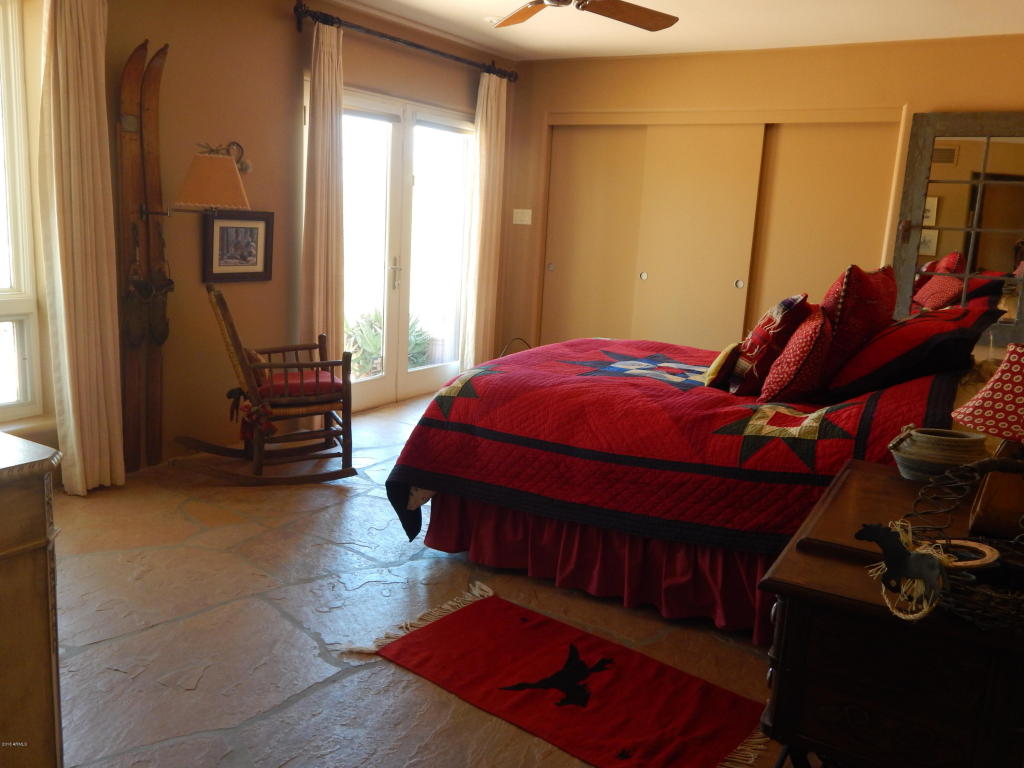 4041 E Fanfol Dr, Phoenix, AZ 85028 photo 9