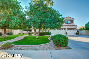 125 E Lowell Ave, Gilbert, AZ 85295 photo 1