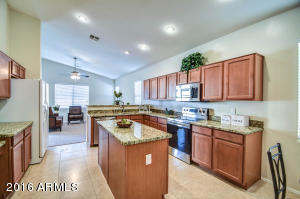1176 E Mary Ln, Gilbert, AZ 85295 photo 2