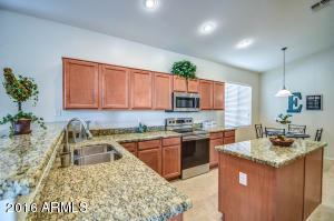 1176 E Mary Ln, Gilbert, AZ 85295 photo 3