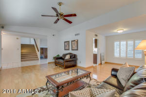 2302 W Winchcomb Dr, Phoenix, AZ 85023 photo 7