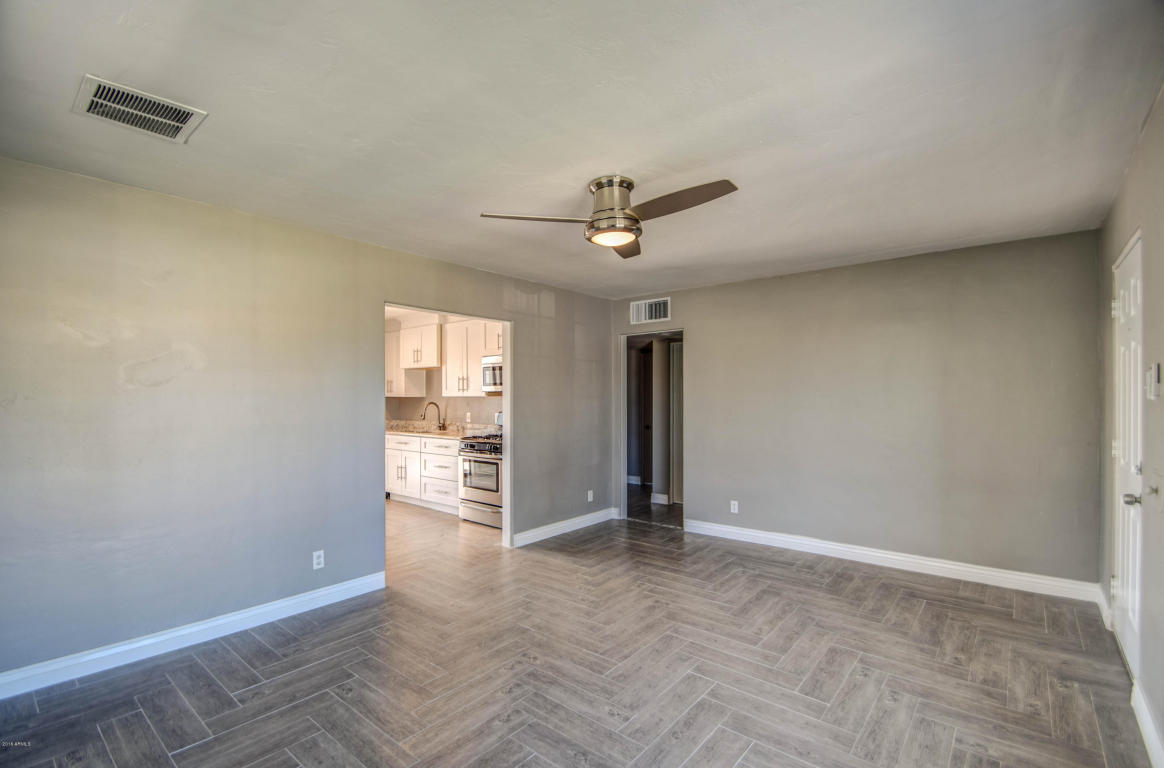 1923 W Mitchell Dr, Phoenix, AZ 85015 photo 9