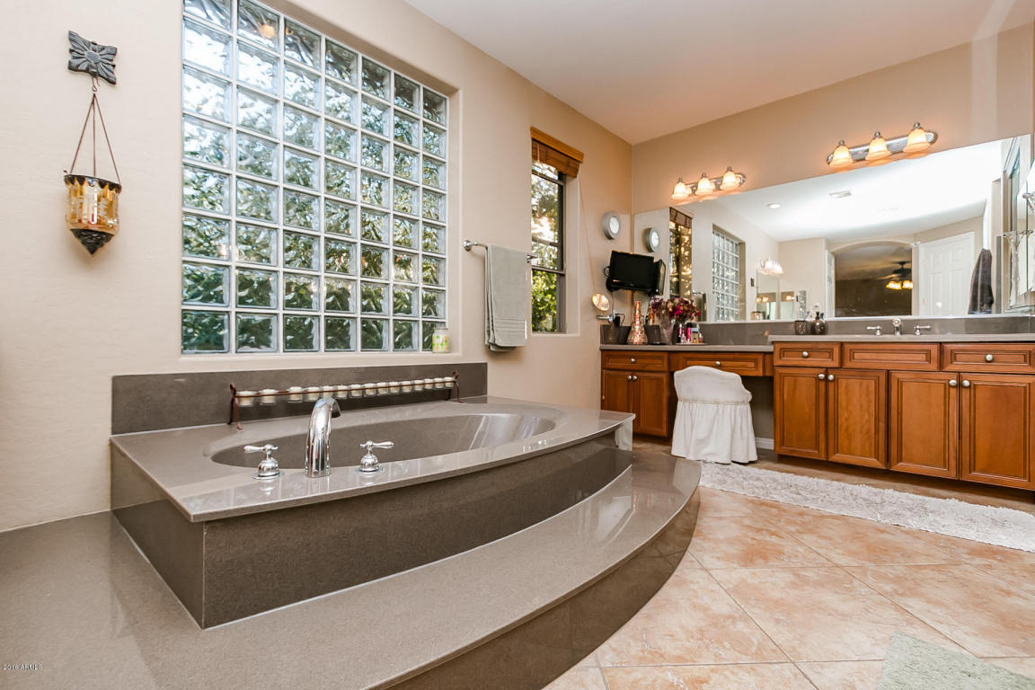 421 E Phelps St, Gilbert, AZ 85295 photo 33