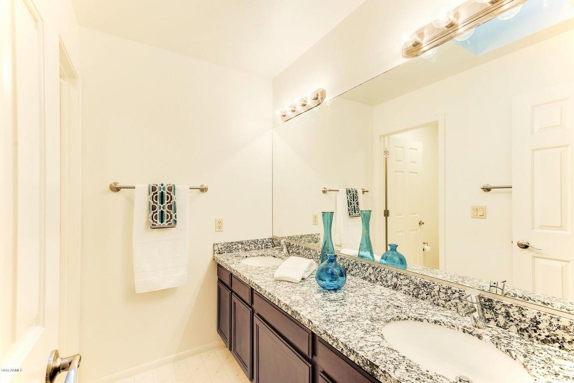 4102 E Paradise Dr, Phoenix, AZ 85028 photo 9