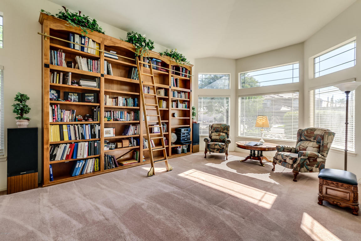 2054 E Victor Rd, Gilbert, AZ 85296 photo 4
