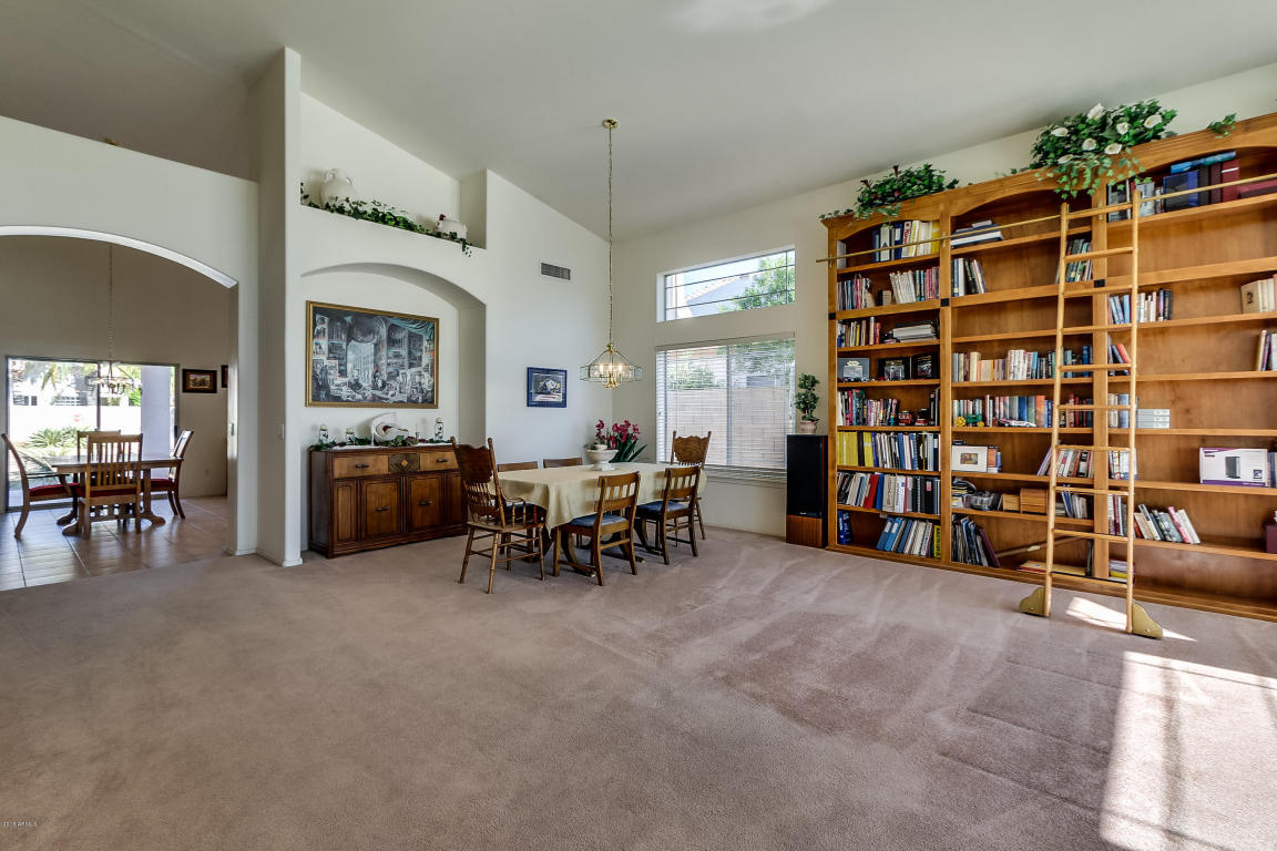 2054 E Victor Rd, Gilbert, AZ 85296 photo 5