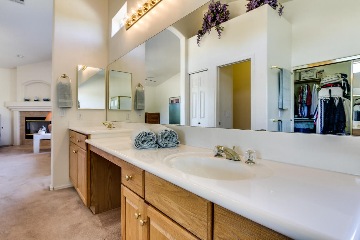 2054 E Victor Rd, Gilbert, AZ 85296 photo 23