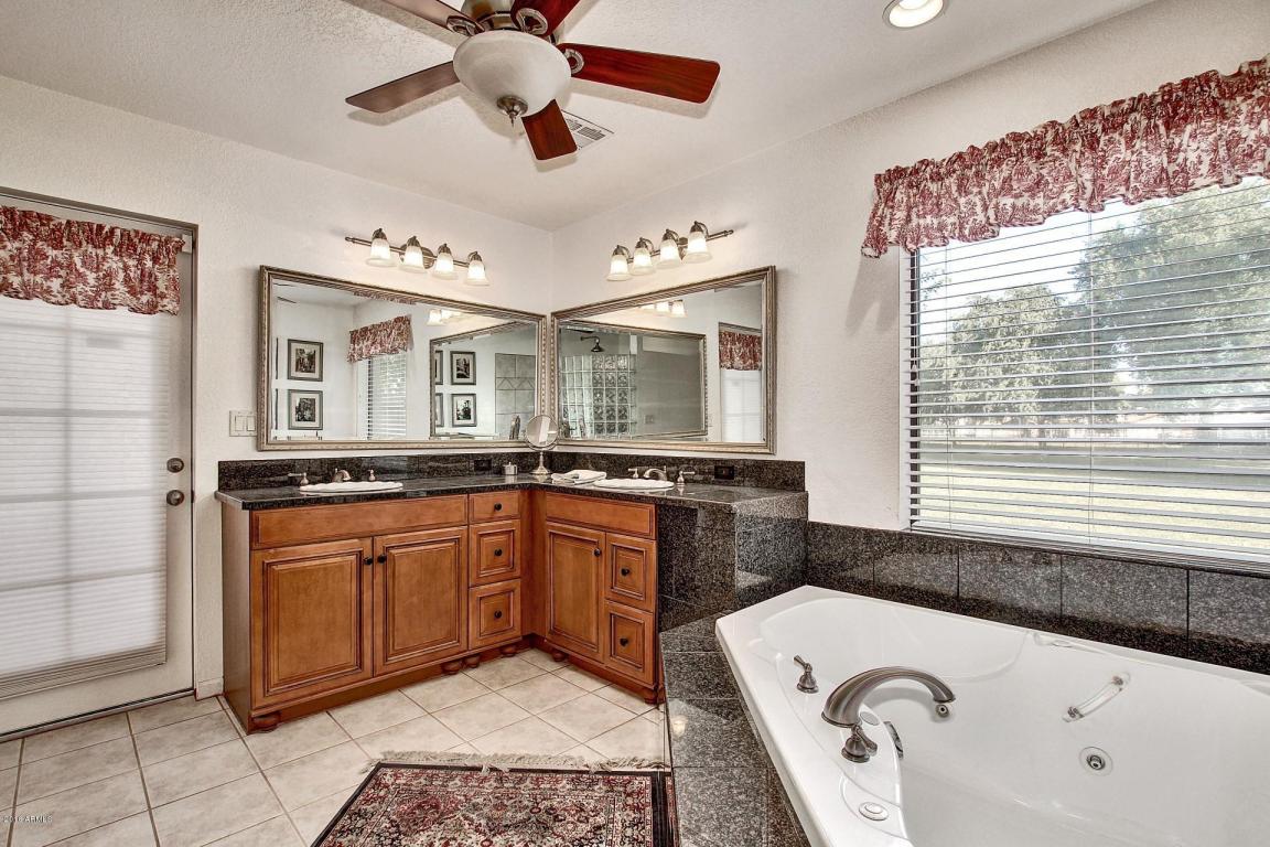 508 E Tremaine Ave, Gilbert, AZ 85234 photo 19