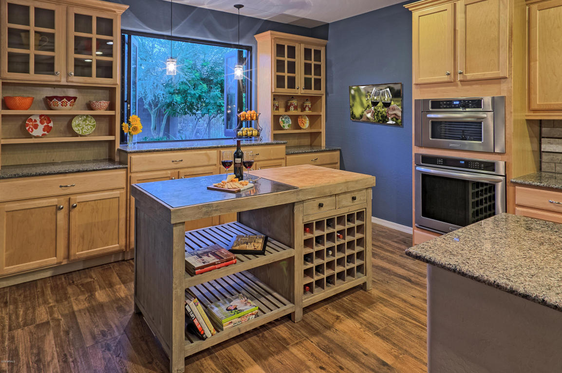 3630 E Half Hitch Pl, Phoenix, AZ 85050 photo 4