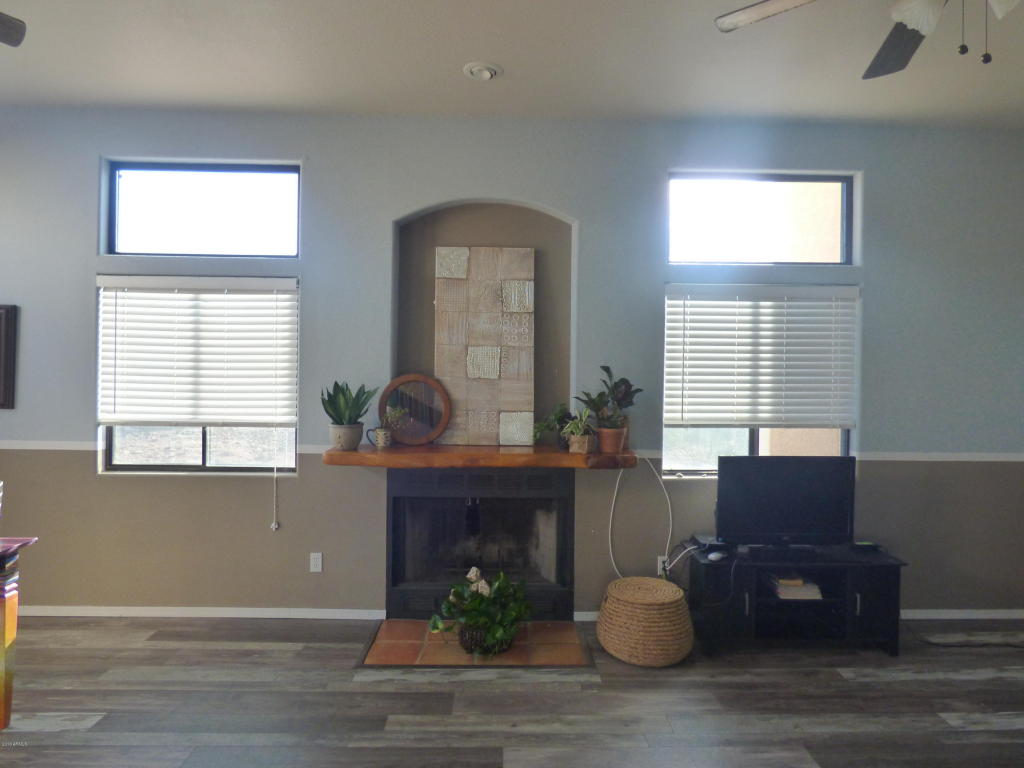 1480 E Whiteley St, Apache Junction, AZ 85119 photo 4