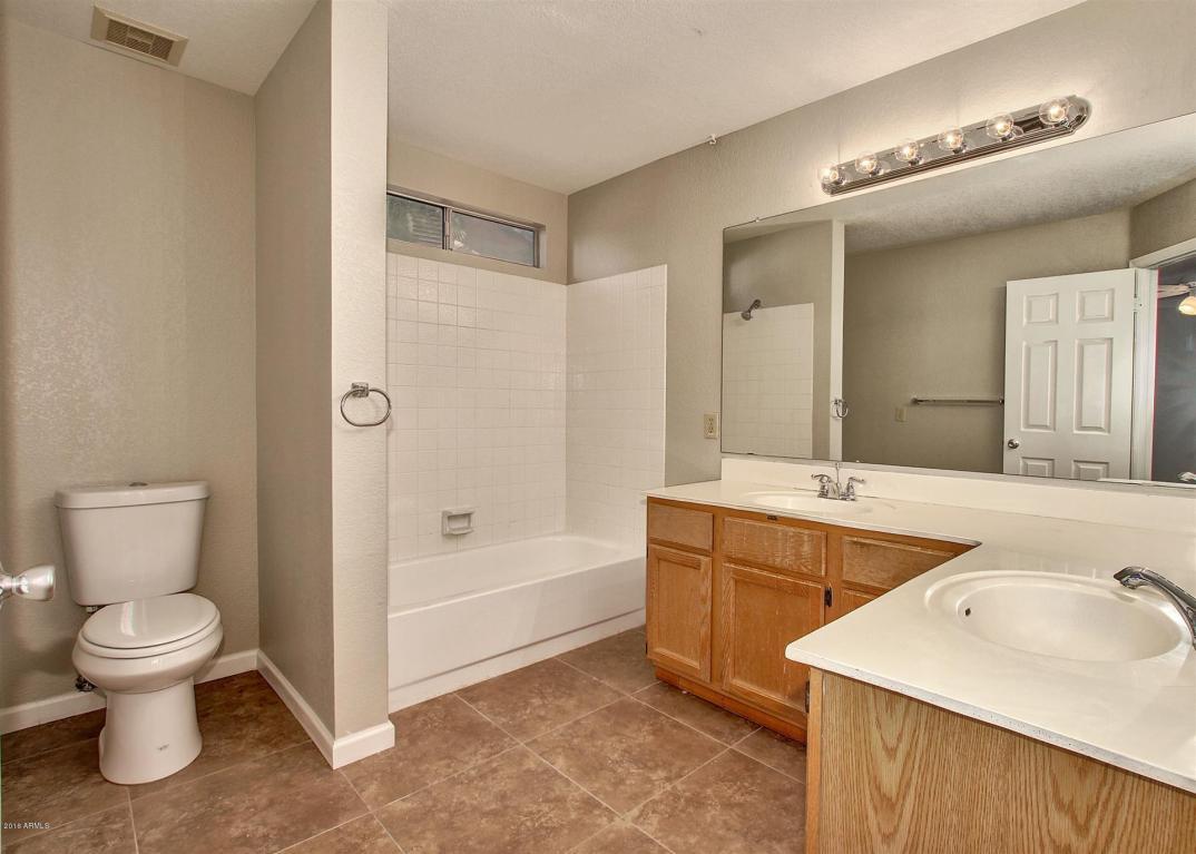 4020 E Taro Ln, Phoenix, AZ 85050 photo 17