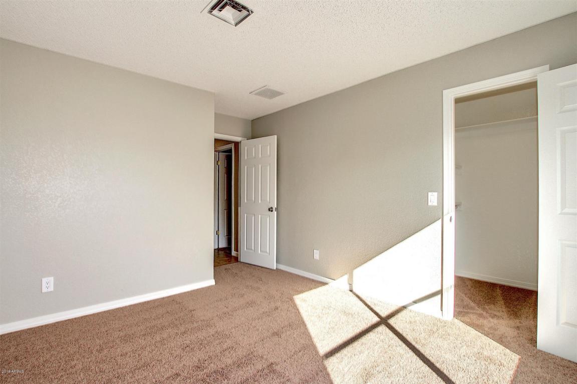 4020 E Taro Ln, Phoenix, AZ 85050 photo 22