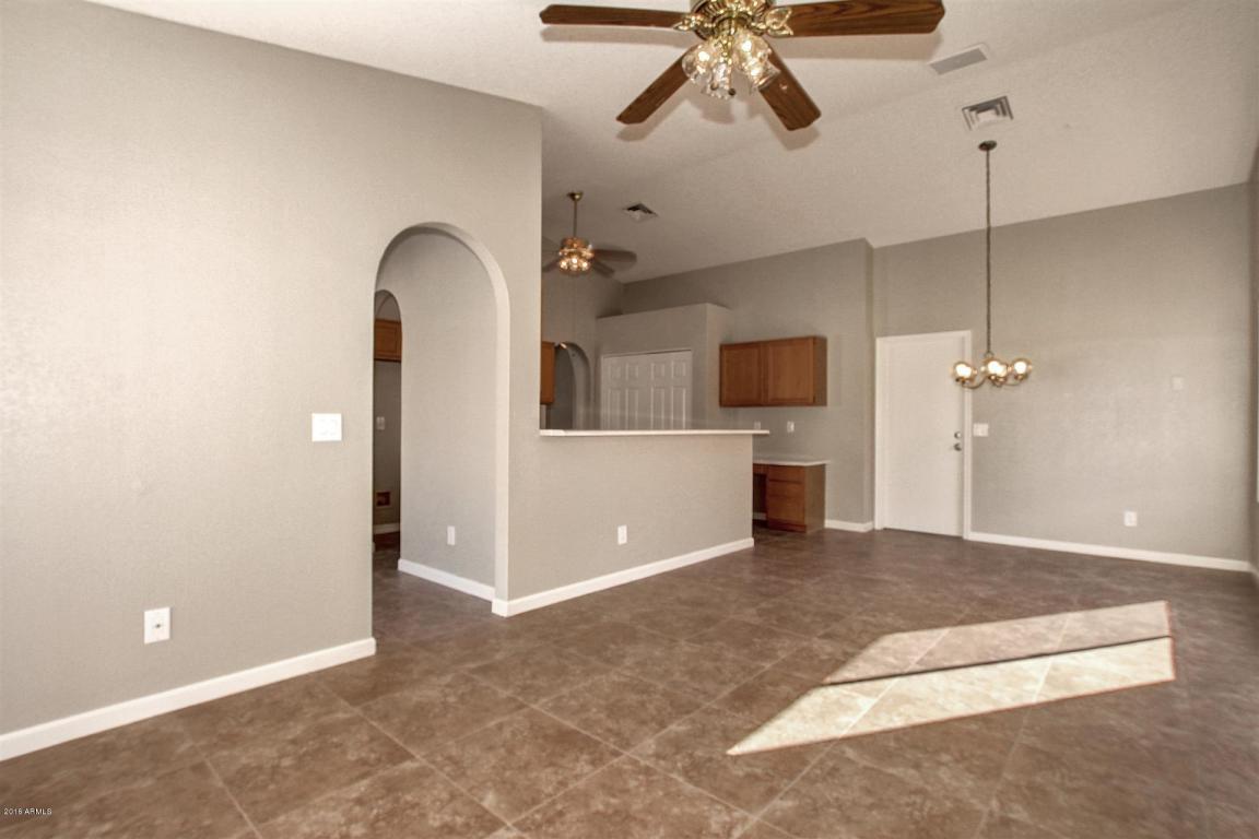 4020 E Taro Ln, Phoenix, AZ 85050 photo 8