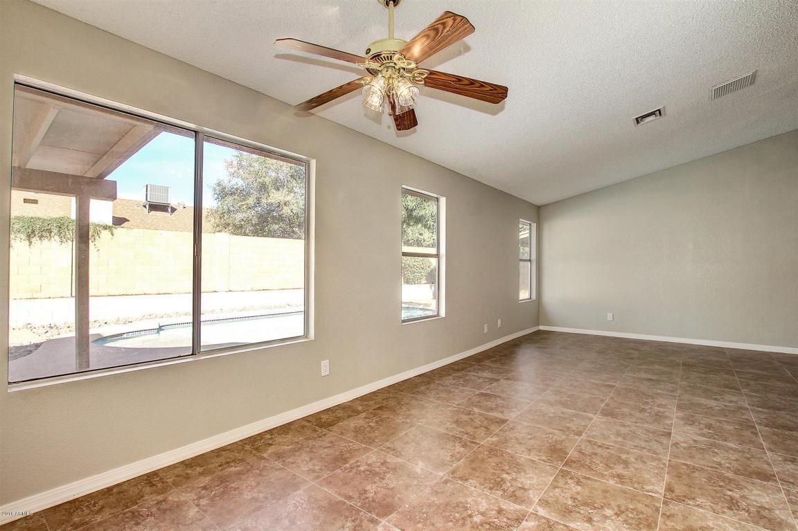 4020 E Taro Ln, Phoenix, AZ 85050 photo 13