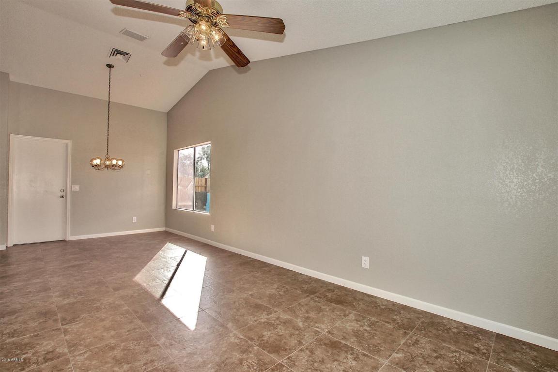4020 E Taro Ln, Phoenix, AZ 85050 photo 9