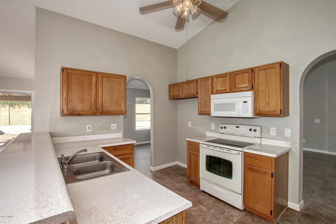 4020 E Taro Ln, Phoenix, AZ 85050 photo 5
