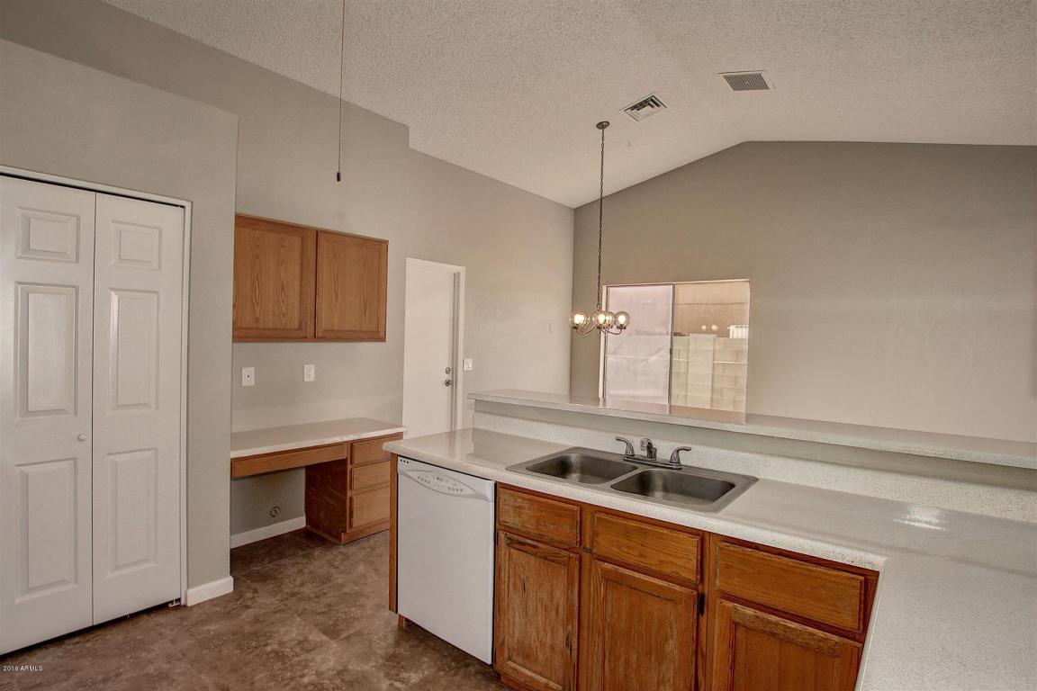4020 E Taro Ln, Phoenix, AZ 85050 photo 7
