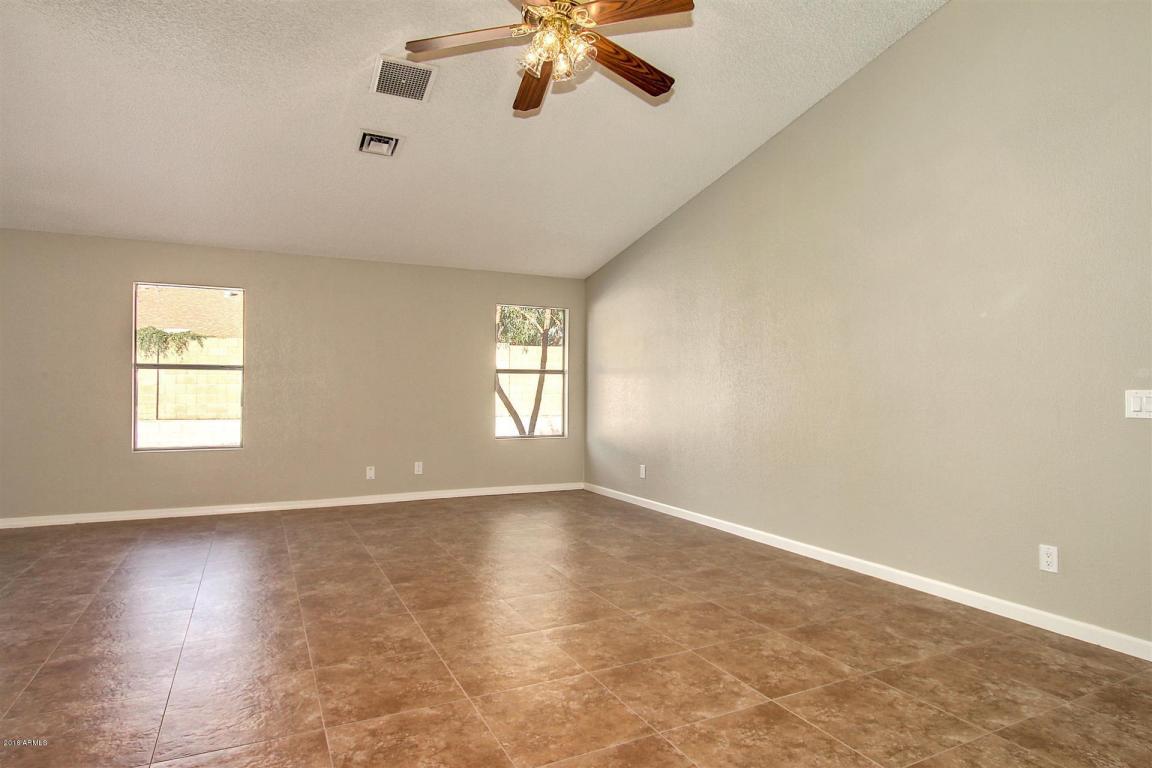 4020 E Taro Ln, Phoenix, AZ 85050 photo 10