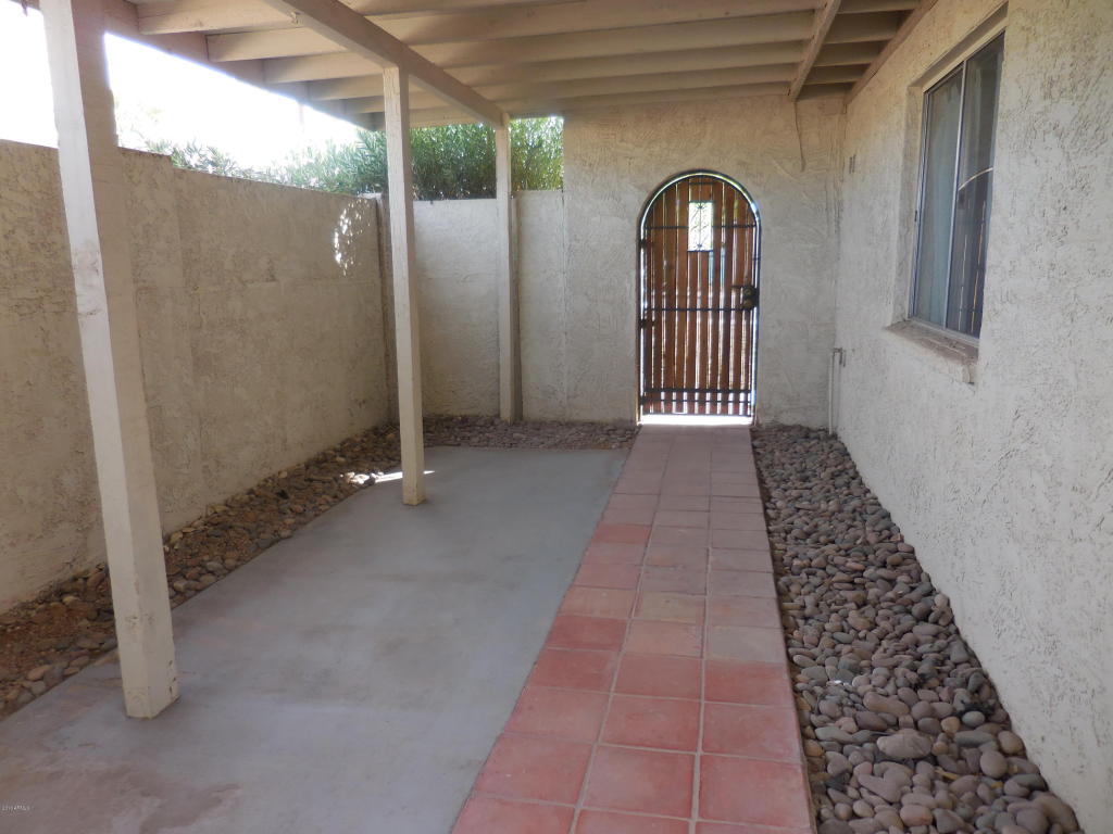 2196 E Cairo Dr, Tempe, AZ 85282 photo 1