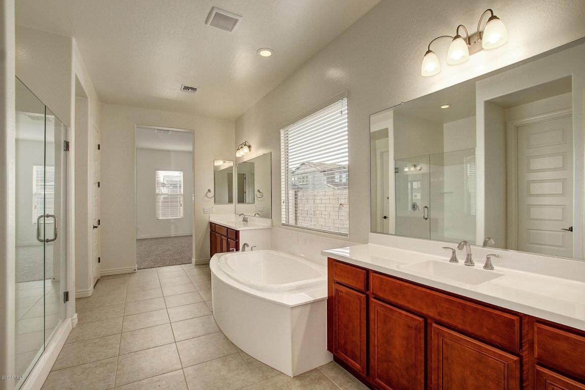 4247 E Comstock Dr, Gilbert, AZ 85296 photo 25