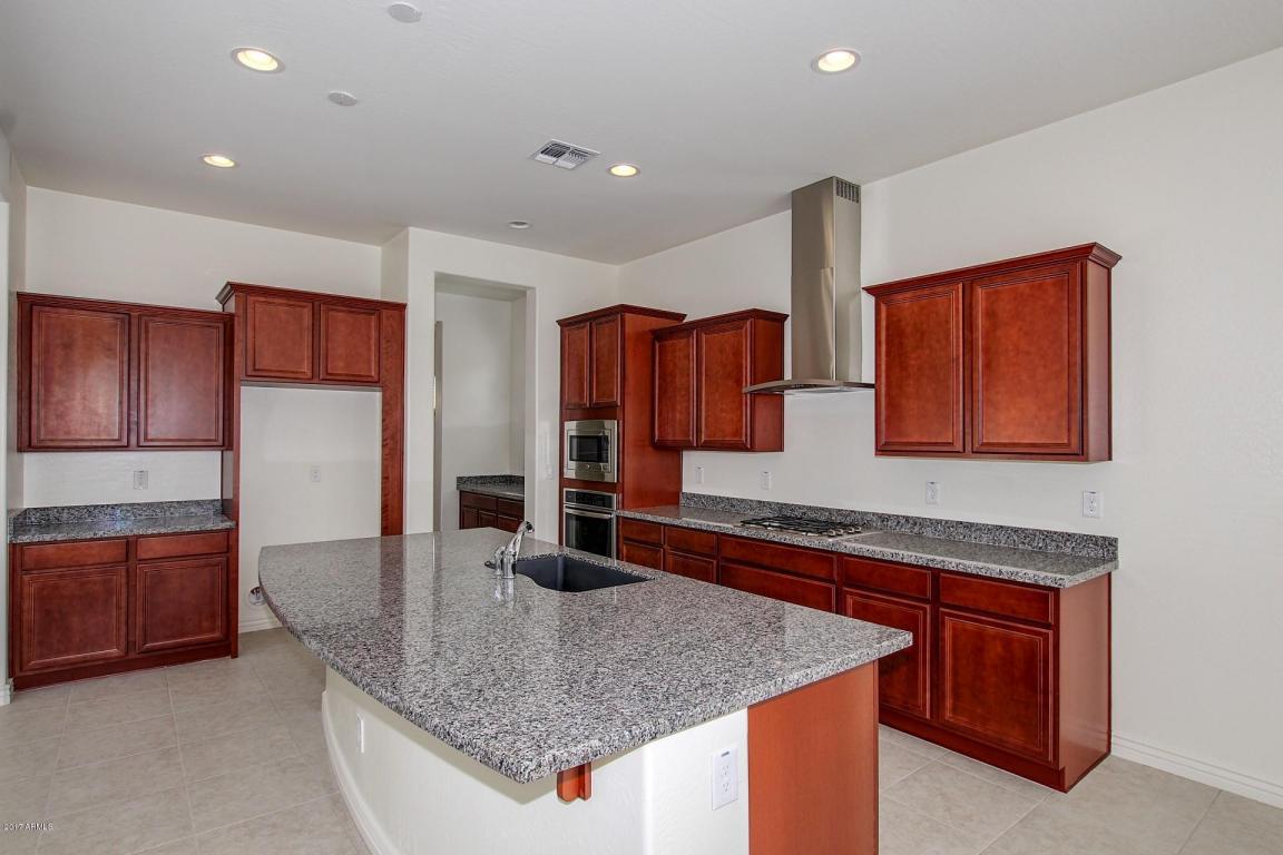 4247 E Comstock Dr, Gilbert, AZ 85296 photo 9