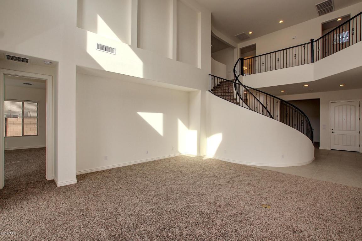4247 E Comstock Dr, Gilbert, AZ 85296 photo 6