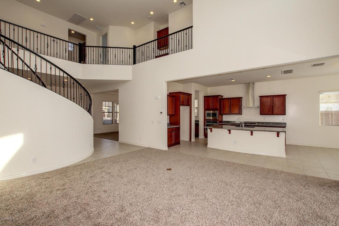 4247 E Comstock Dr, Gilbert, AZ 85296 photo 5