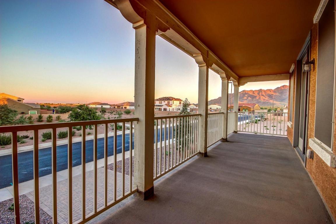 7906 S Cider Ln, Gilbert, AZ 85298 photo 2