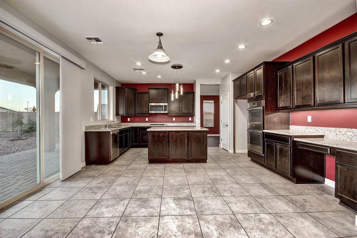7906 S Cider Ln, Gilbert, AZ 85298 photo 4