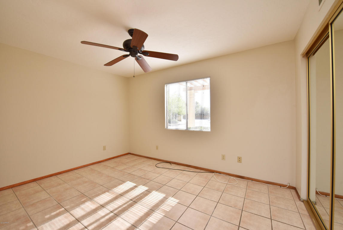 846 E Roberts Rd, Phoenix, AZ 85022 photo 31