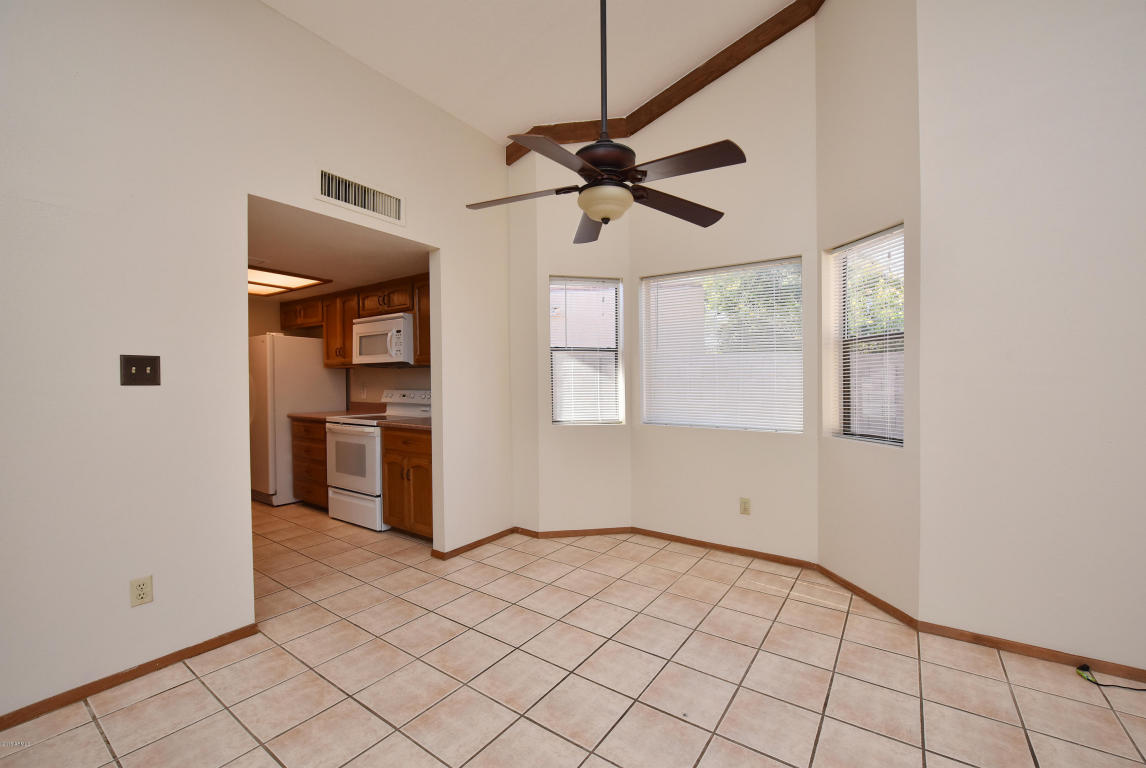 846 E Roberts Rd, Phoenix, AZ 85022 photo 15