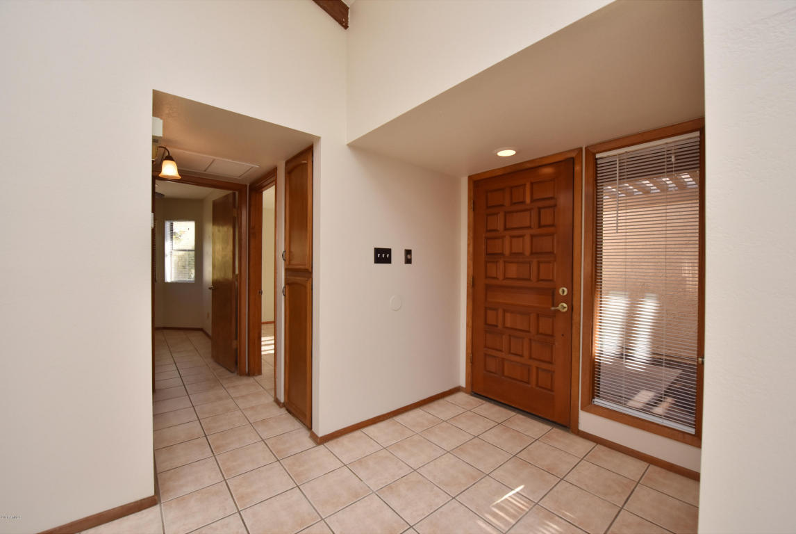 846 E Roberts Rd, Phoenix, AZ 85022 photo 11