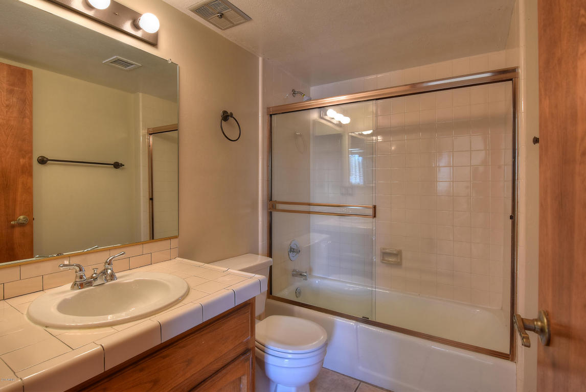 846 E Roberts Rd, Phoenix, AZ 85022 photo 33