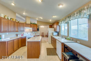 940 S Vista Rd, Apache Junction, AZ 85119 photo 8