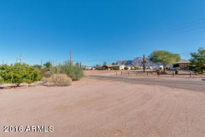 940 S Vista Rd, Apache Junction, AZ 85119 photo 4
