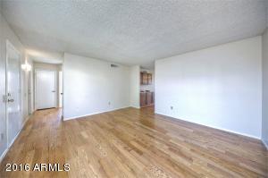 1905 E Sandra Ter, Phoenix, AZ 85022 photo 3