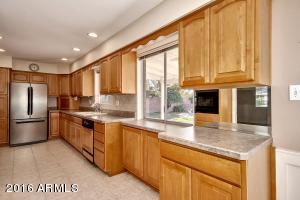 315 E Royal Palm Rd, Phoenix, AZ 85020 photo 9