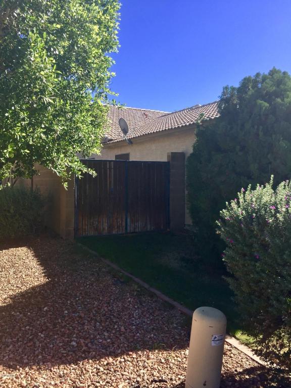 2011 S 81st Dr, Phoenix, AZ 85043 photo 4