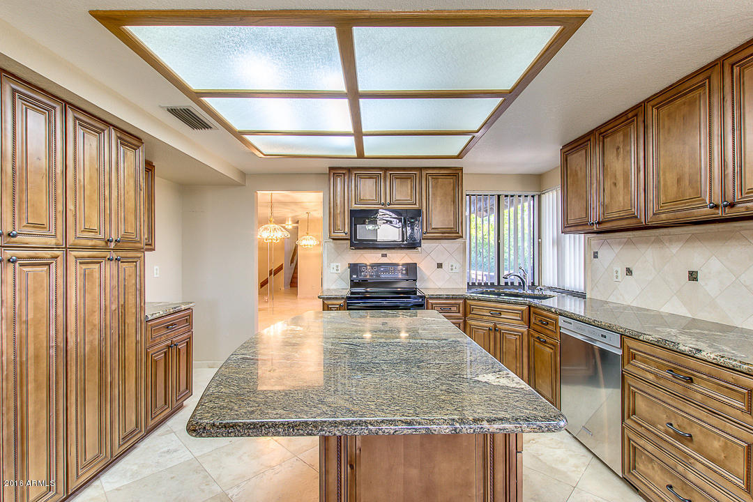 1826 E Sharon Dr, Phoenix, AZ 85022 photo 13