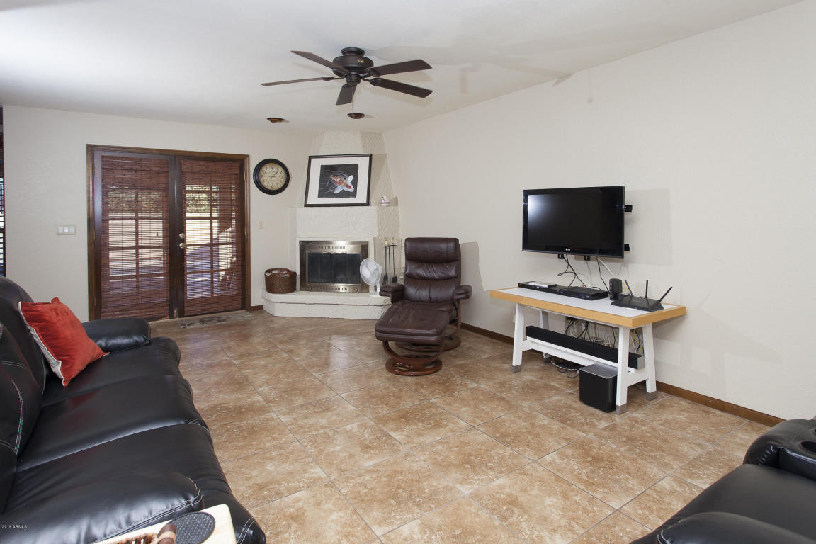 2642 E Marilyn Rd, Phoenix, AZ 85032 photo 3