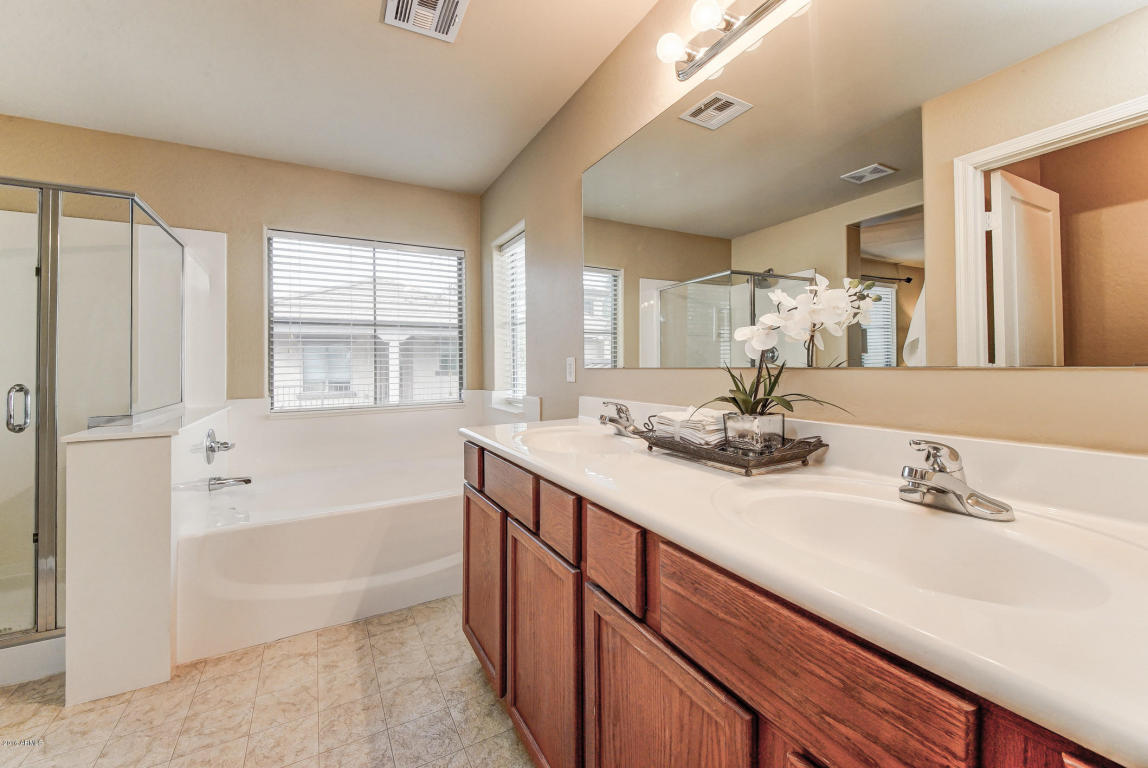 3859 E Santa Fe Ln, Gilbert, AZ 85297 photo 17